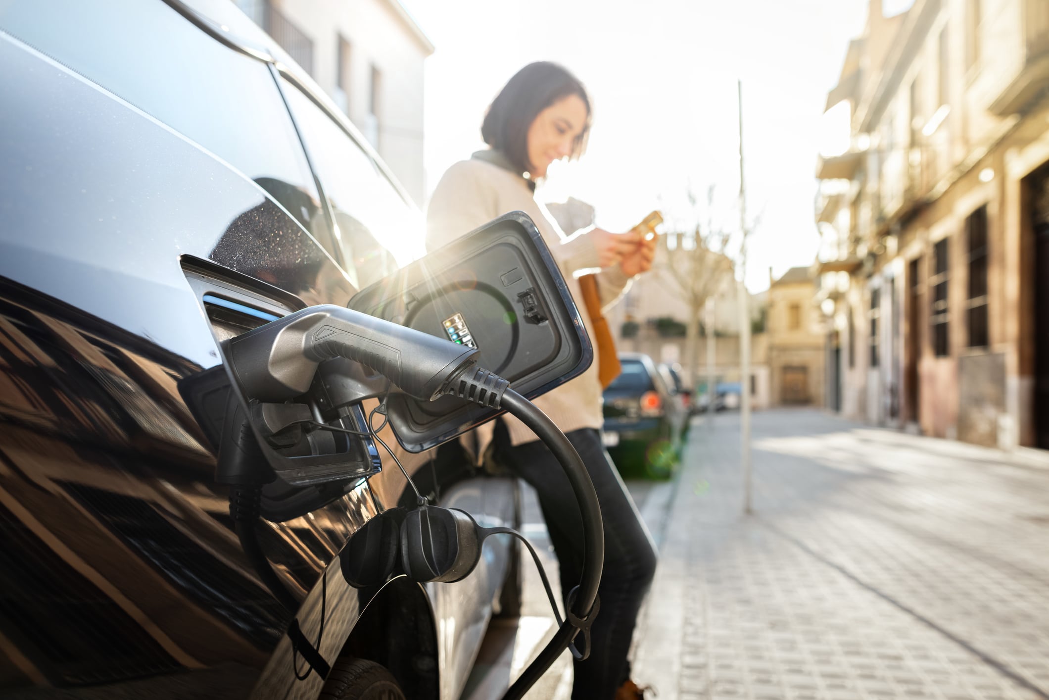Les défis des SUV électriques français face à une concurrence acharnée