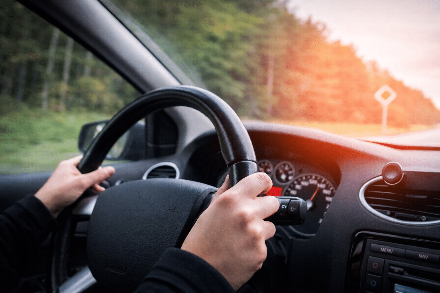 Limitation de vitesse : règles, sanctions et exceptions en France
