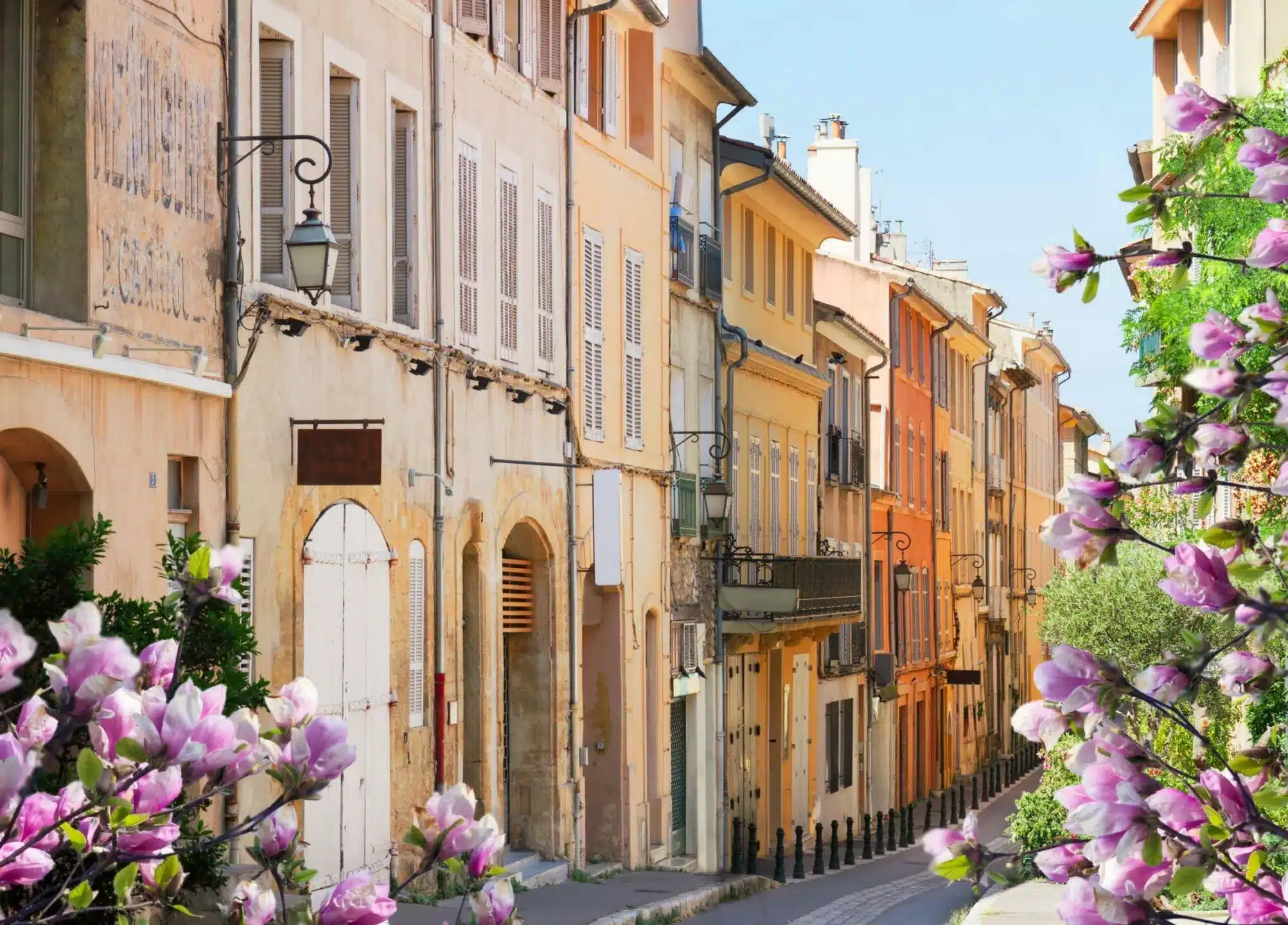 Innovation et durabilité : la nouvelle ère de la location de voiture à Aix-en-Provence