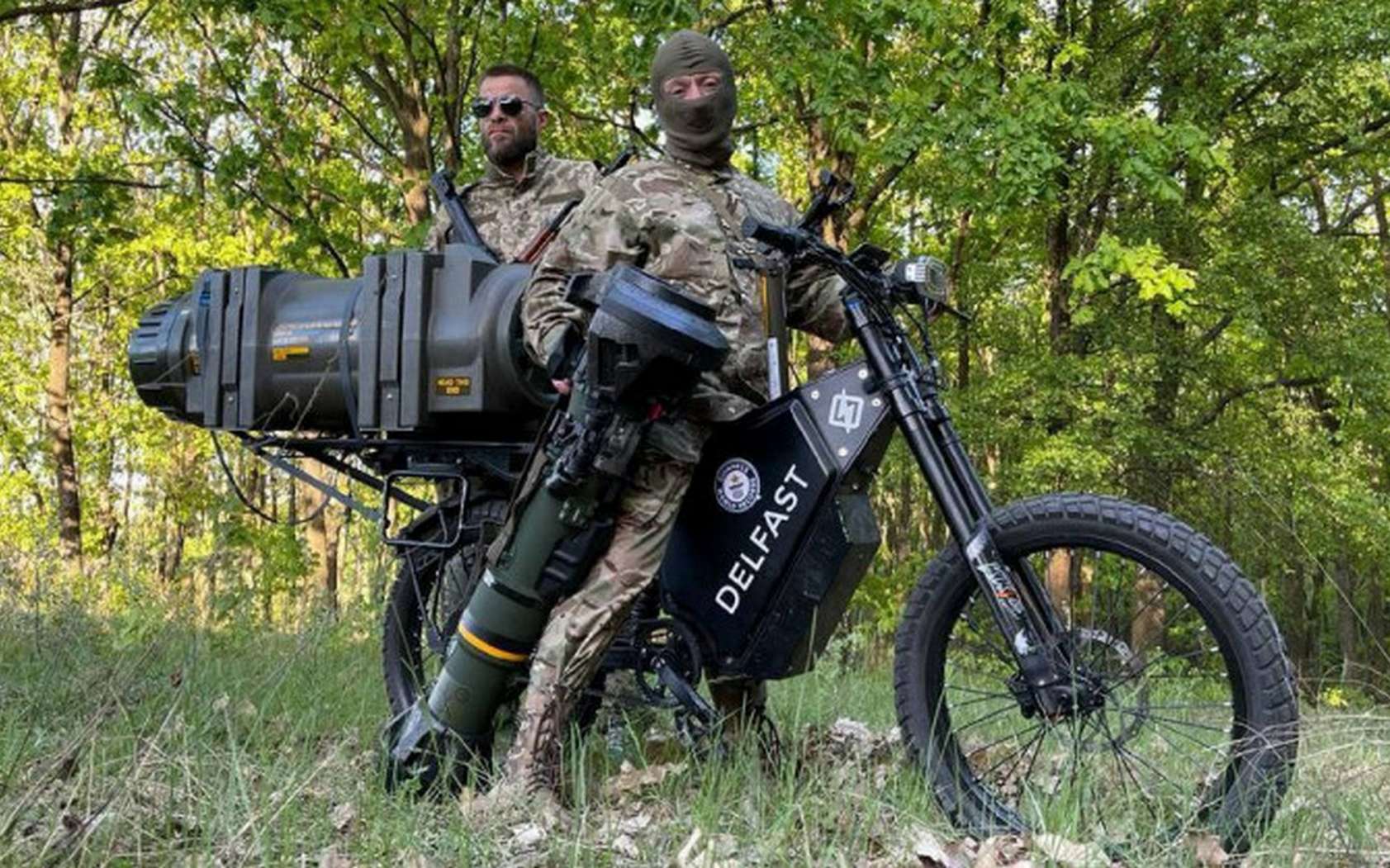 Des motos électriques pour les soldats ukrainiens