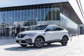 Livraison sous 30 jours pour le Renault Arkana hybride neuf