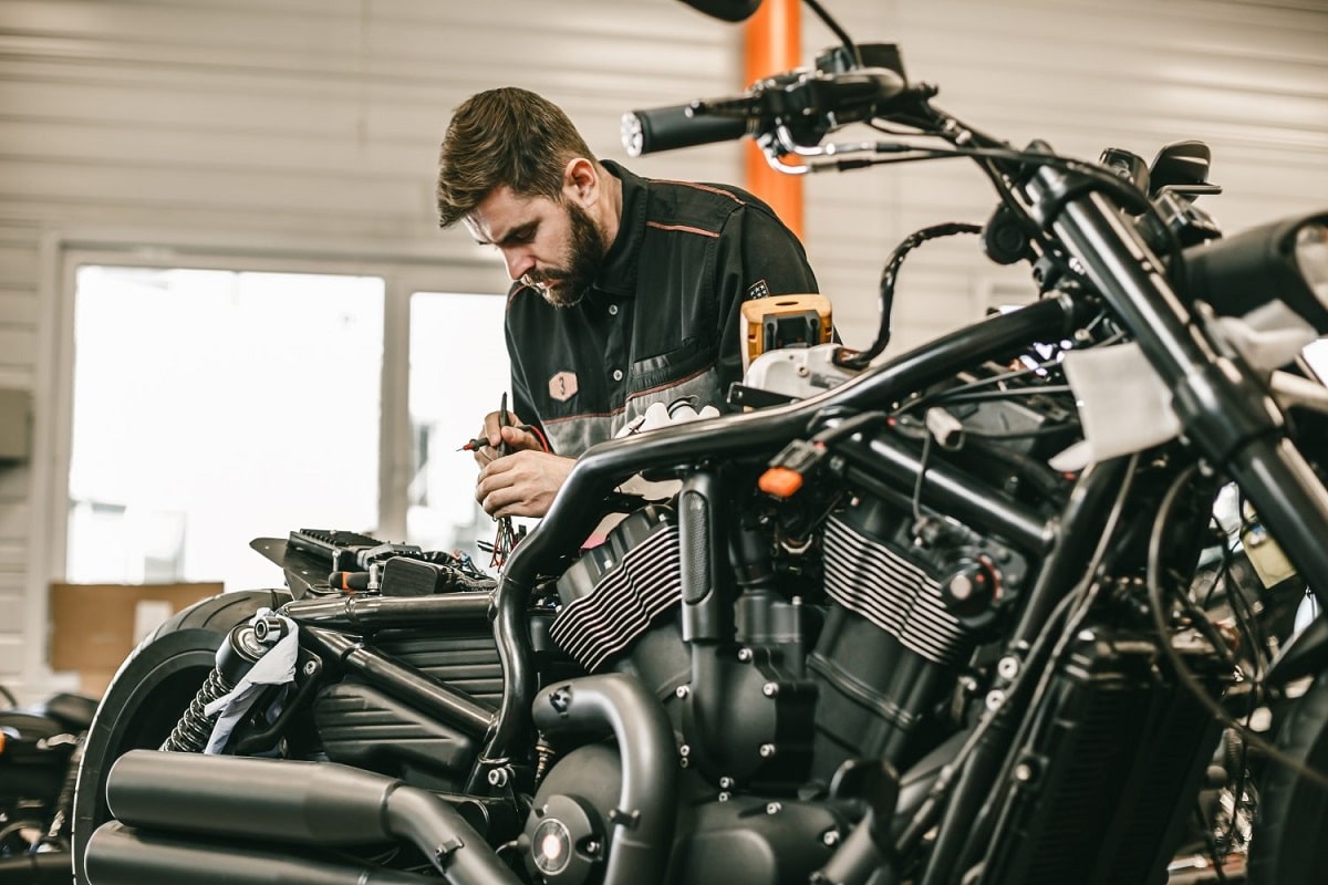 Comment réparer sa moto à moindre coût ?