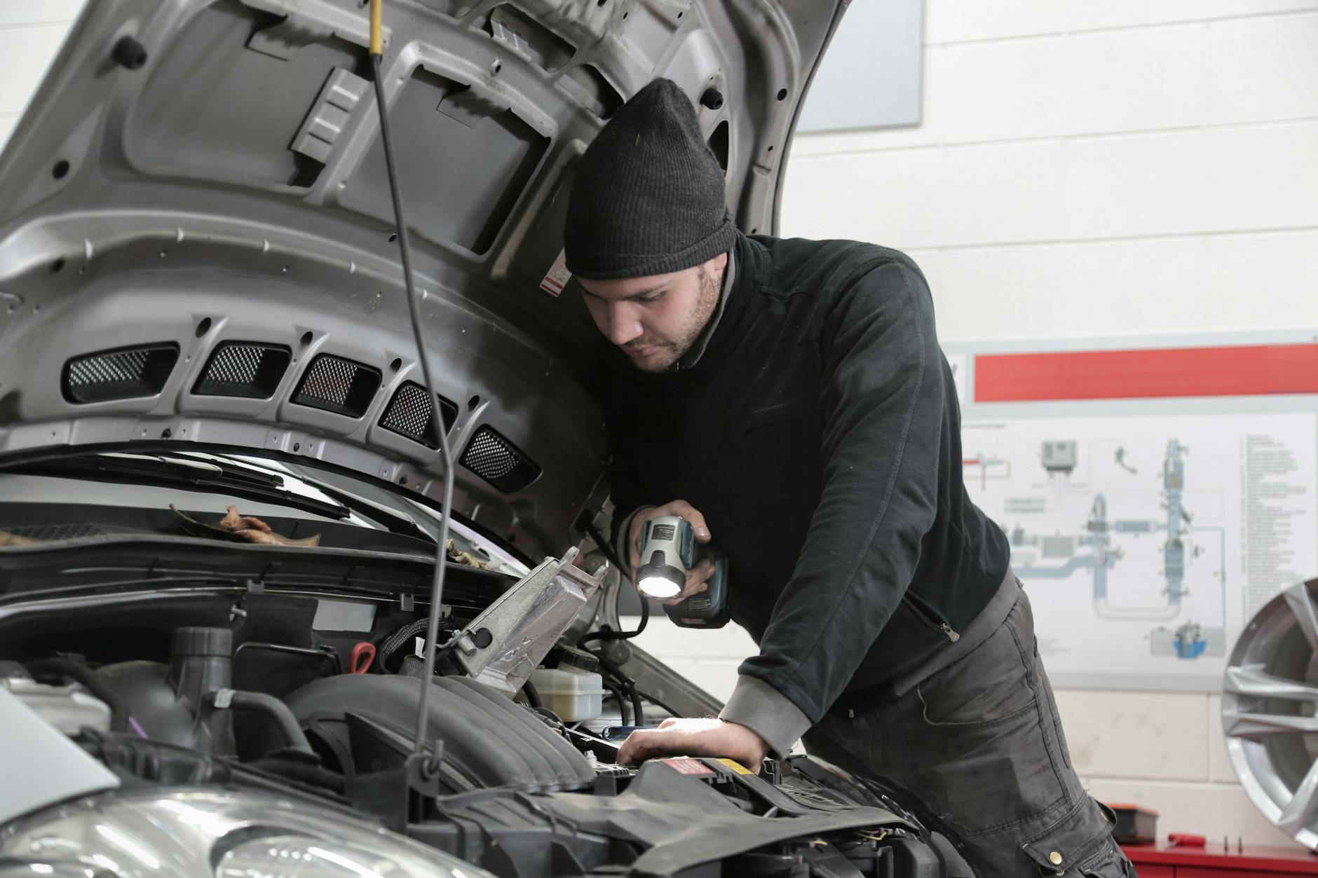 Tout ce que vous devez savoir pour passer votre contrôle technique à Paris, y compris pour les véhicules électriques