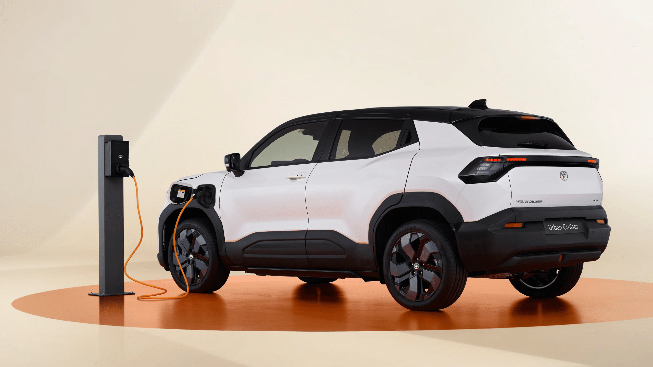 Urban Cruiser de Toyota : Le Nouveau SUV électrique qui révolutionne la mobilité urbaine
