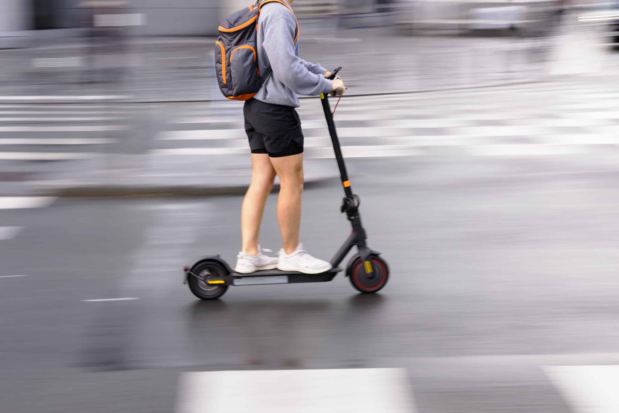 Vitesse d’une trottinette électrique : ce qu’il faut savoir avant de rouler