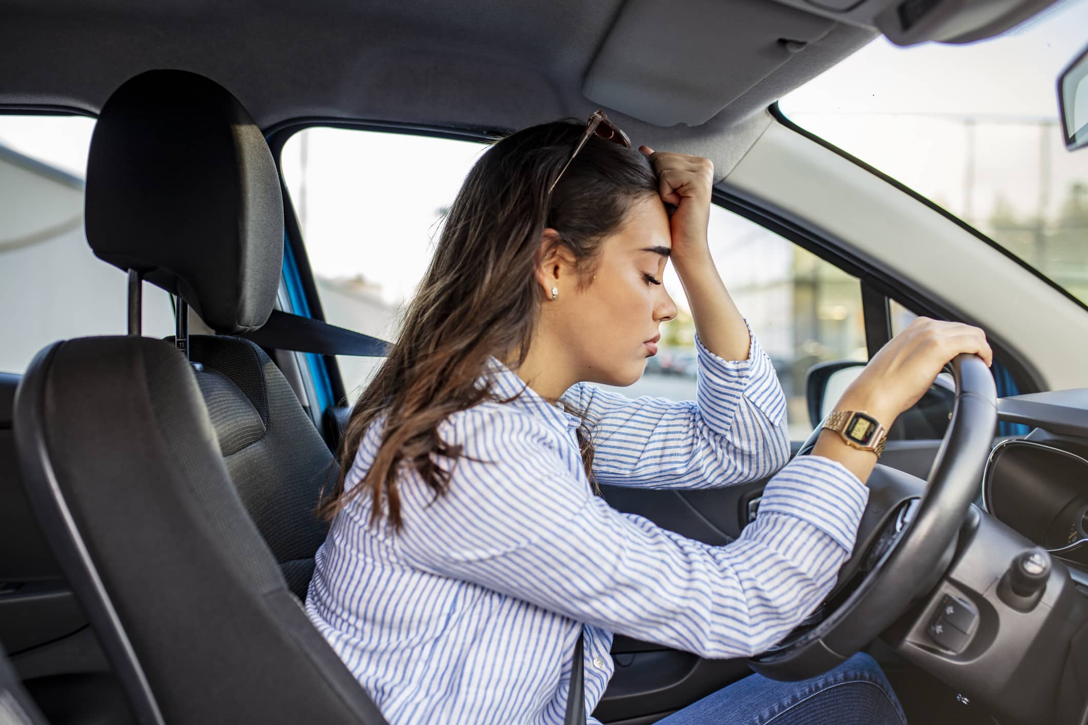 Voitures électriques : pourquoi provoquent-elles plus de mal des transports ?