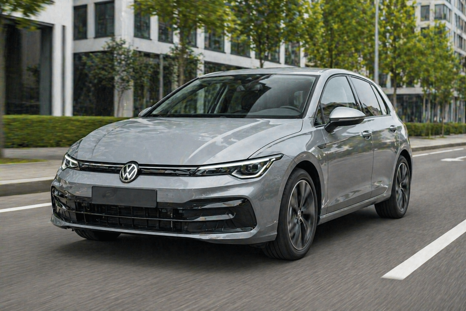 Volkswagen se lance dans le full hybrid avec la Golf et le T-Roc d'ici fin 2026