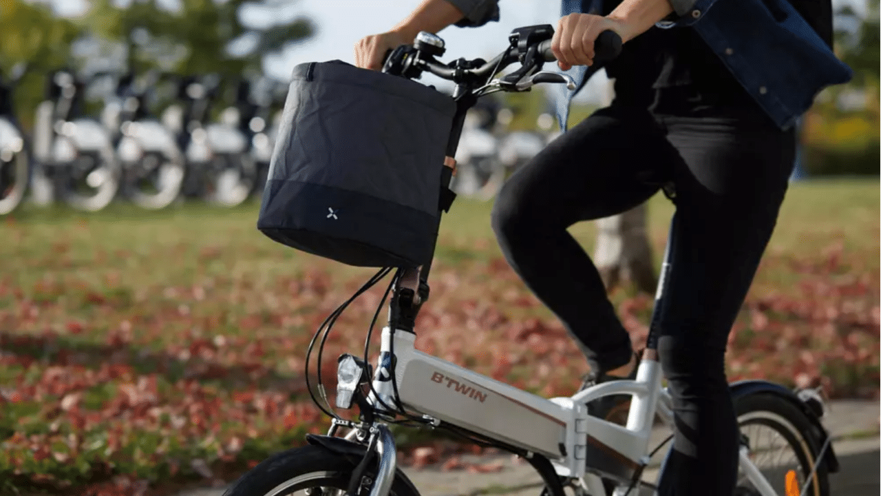 Tilt 500e : Un VAE pliant made in Decathlon