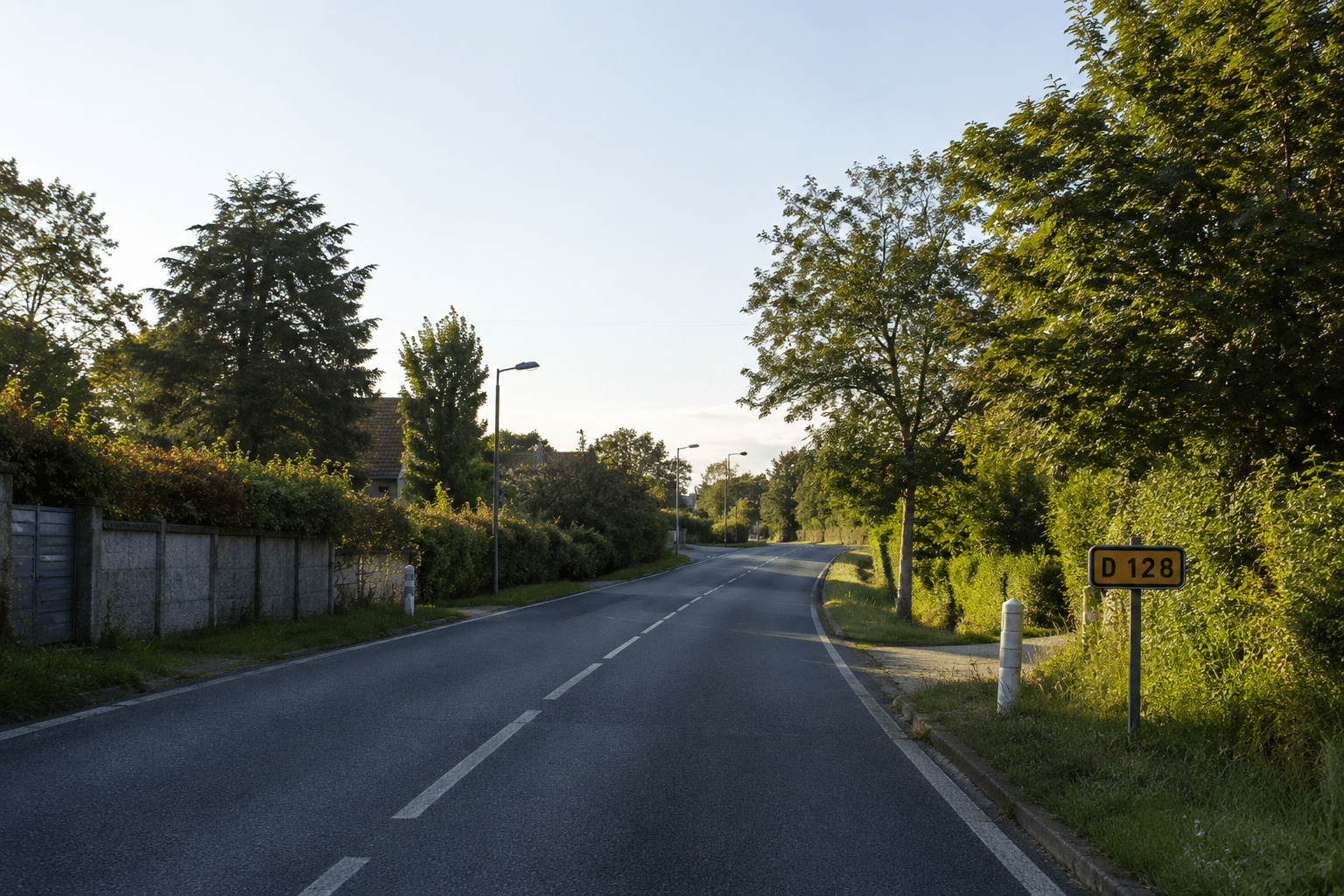 Carburant trop cher : 44 % des Français ont déjà réduit leurs trajets en voiture