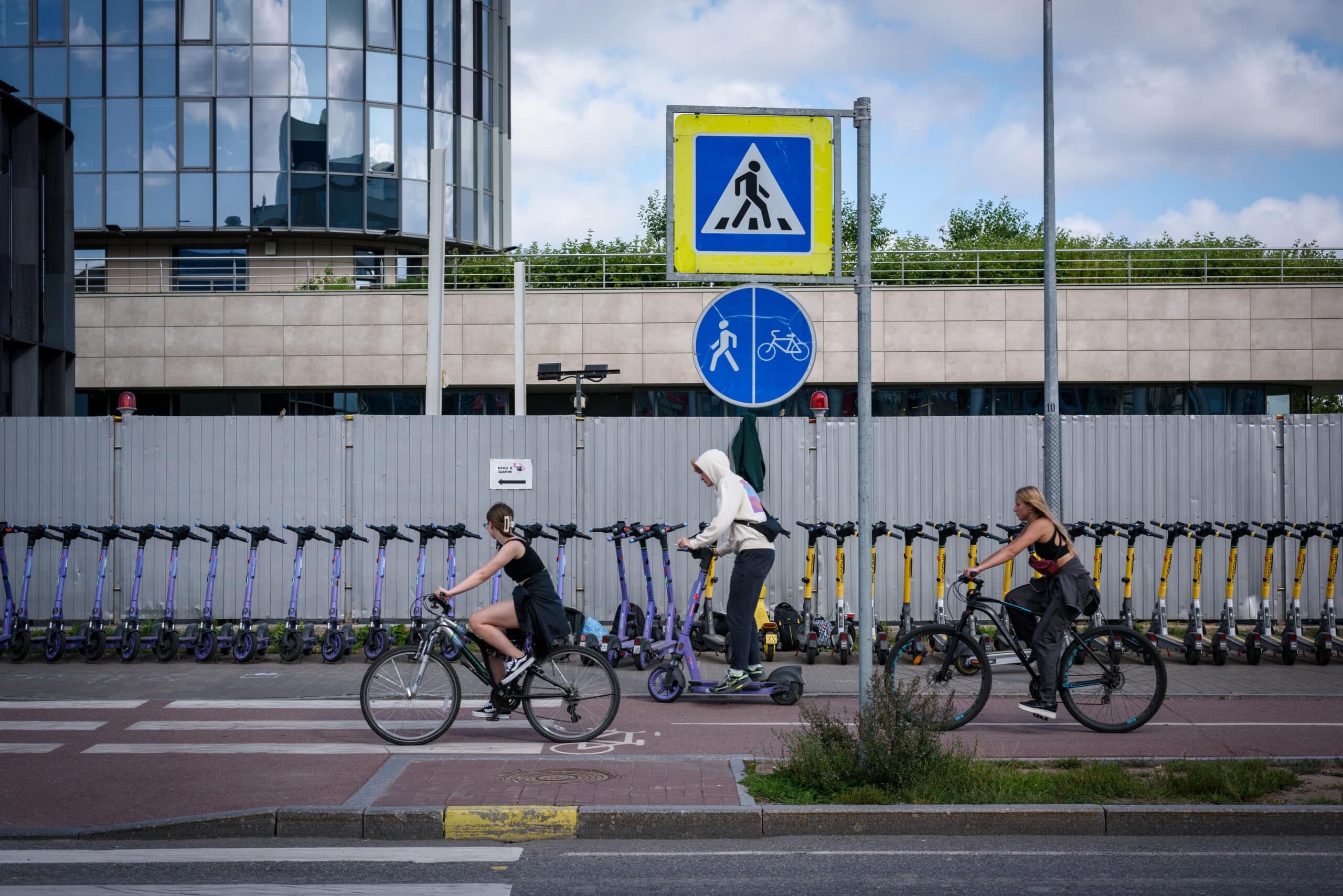 Casque à vélo et trottinette : vers une obligation pour tous en France ?