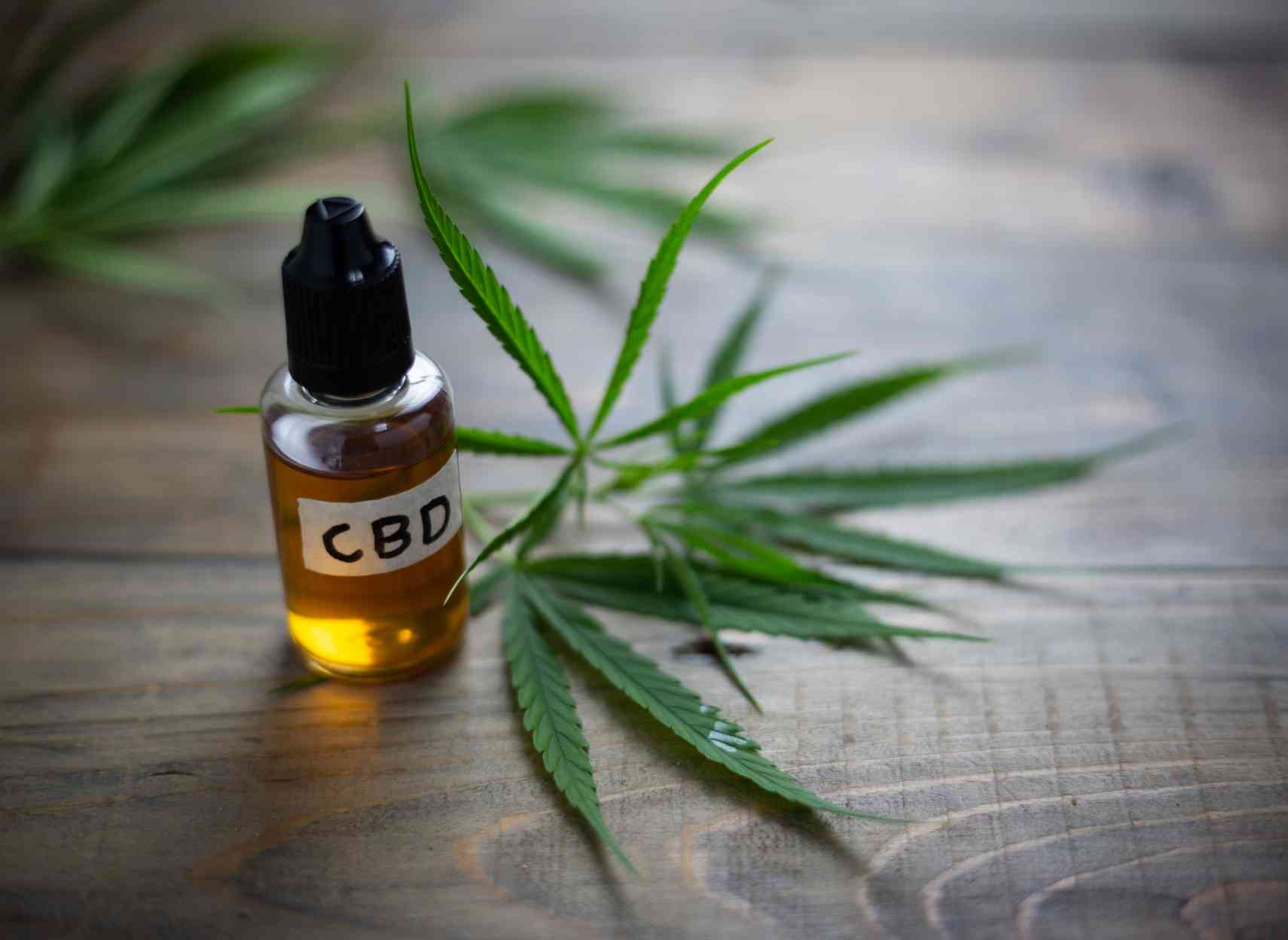 CBD au volant, attention aux dangers !