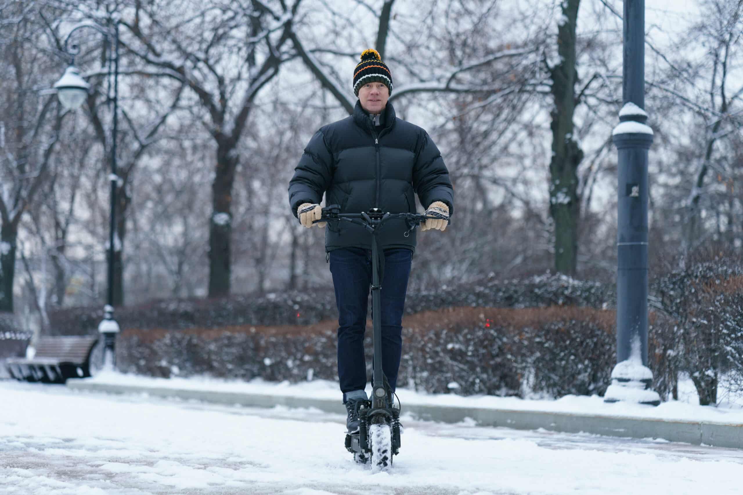 Comment optimiser l’autonomie de votre trottinette électrique en hiver