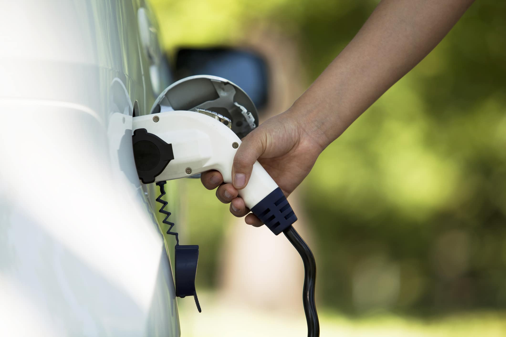Comprendre les pertes d'énergie lors de la recharge rapide des voitures électriques