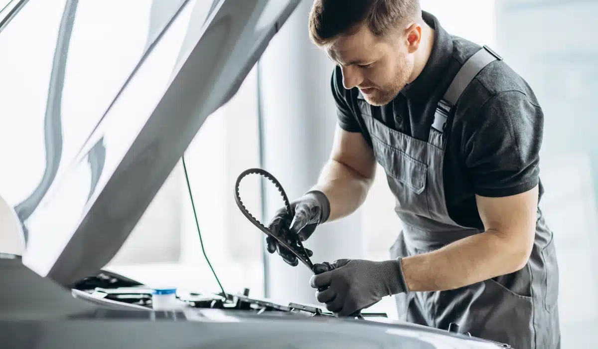 Tout savoir sur la distribution de votre moteur avant de vous lancer dans une réparation