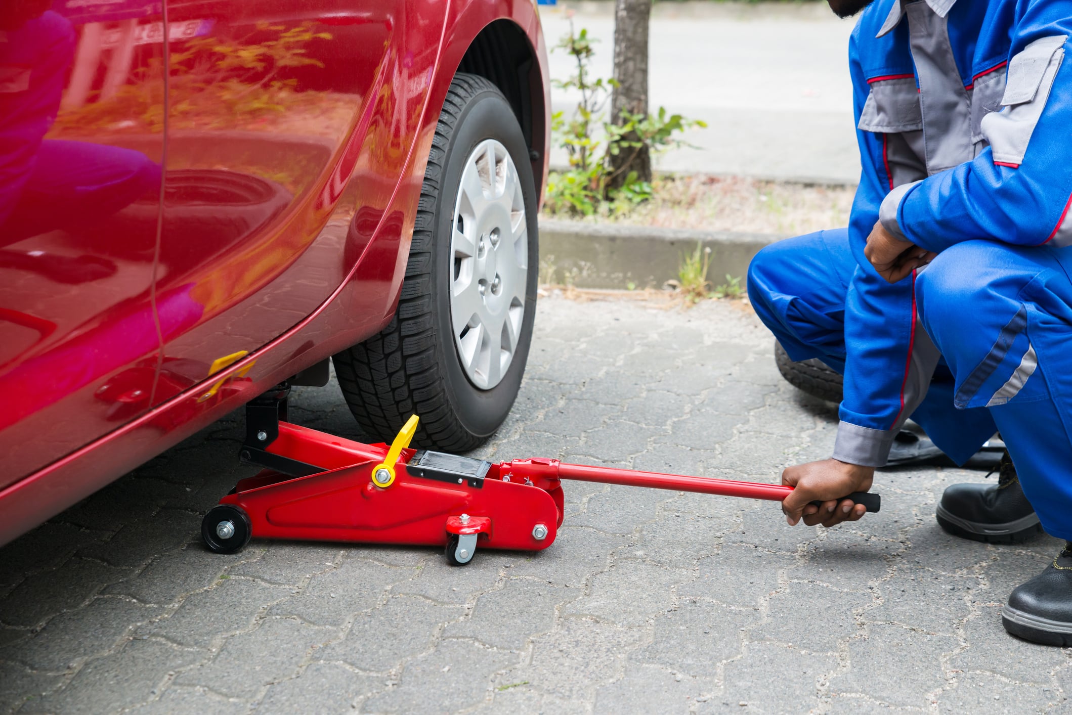 Quel type de cric choisir pour sa voiture ?
