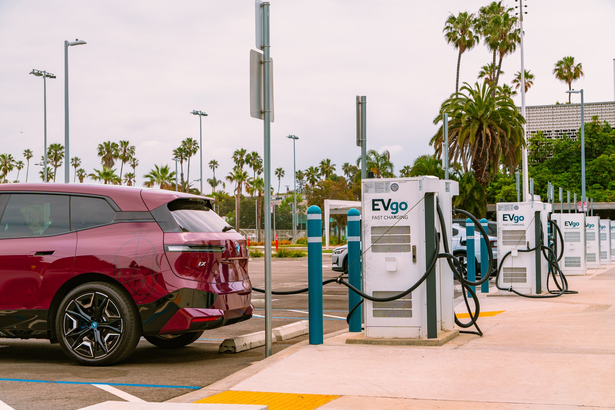 Donald Trump et la bataille autour des voitures électriques en Californie