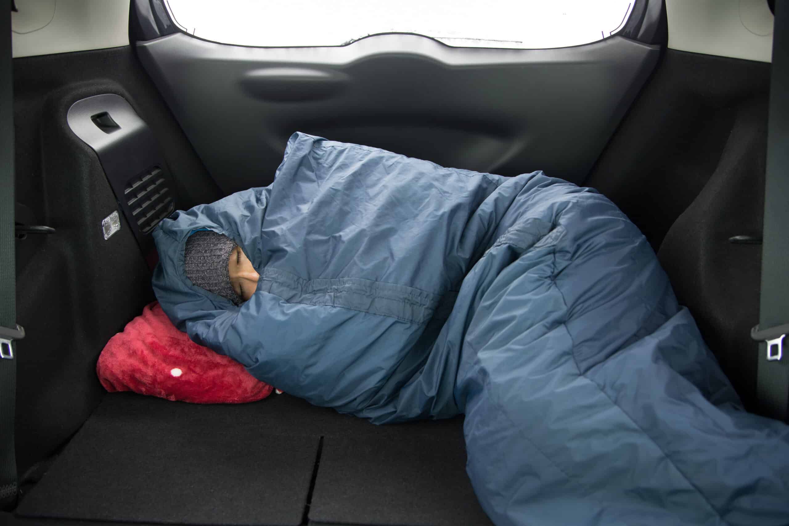 Dormir dans sa voiture en France : ce que la loi autorise vraiment