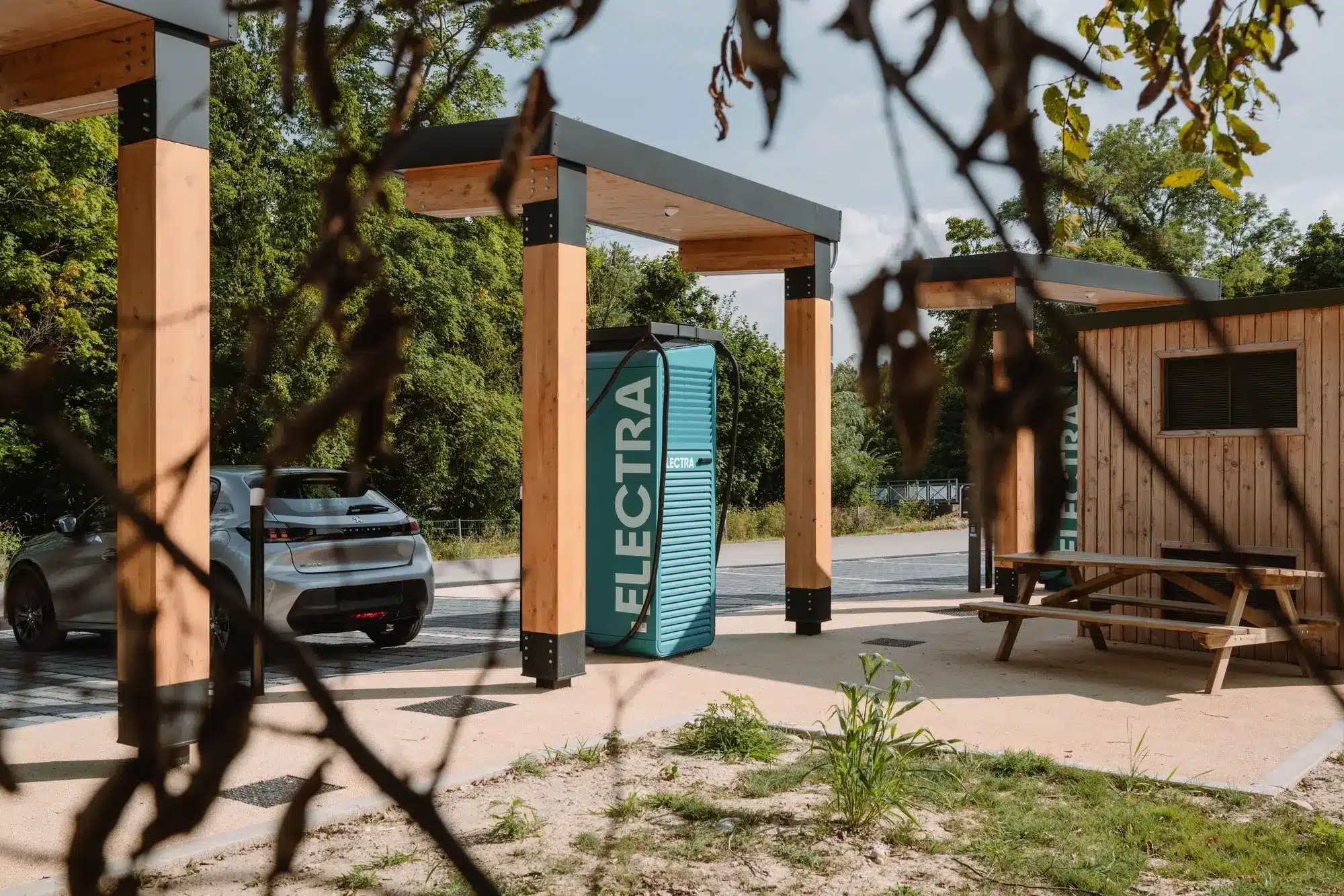 Electra secoue la recharge rapide : nouveaux tarifs, abonnements repensés et bornes ultra-puissantes