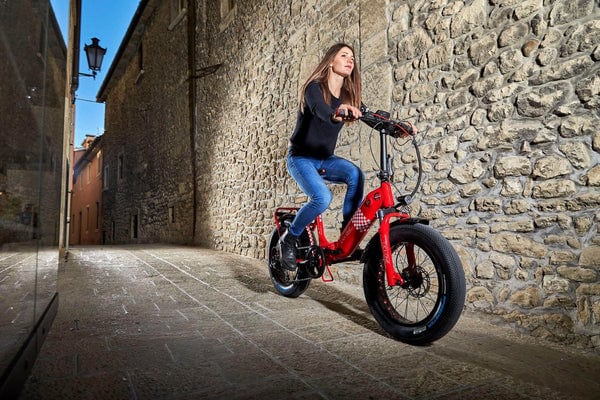 Fatbike électrique : domptez la ville et les terrains sauvages