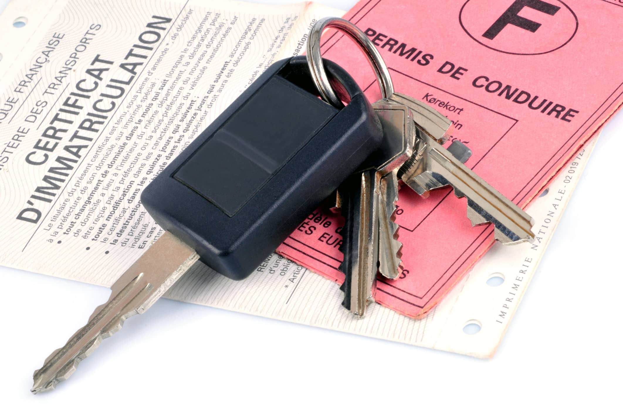 Fin de la gratuité : les cartes grises des voitures électriques deviennent payantes