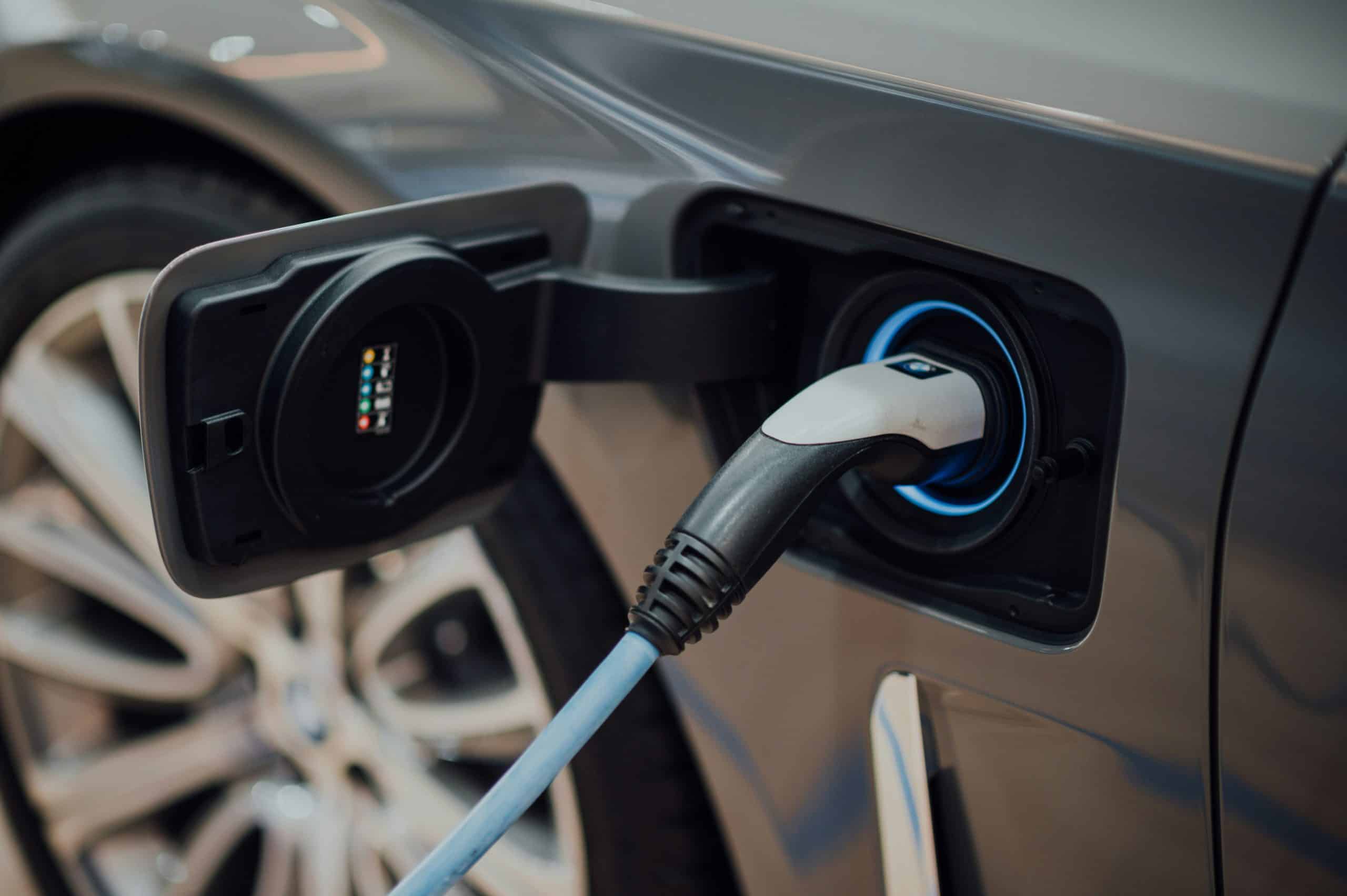 Borne de recharge : quels sont les critères pour sélectionner un installateur qualifié ?        